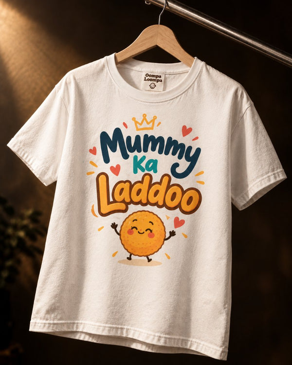 Mummy Ka Laddoo kids' T-shirt with a smiling laddoo and a crown